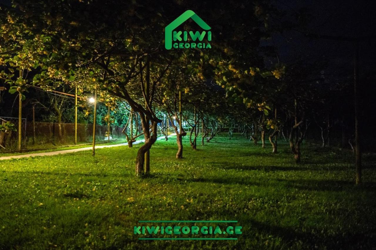 Villa Kiwi Georgia Kobuleti Exterior foto