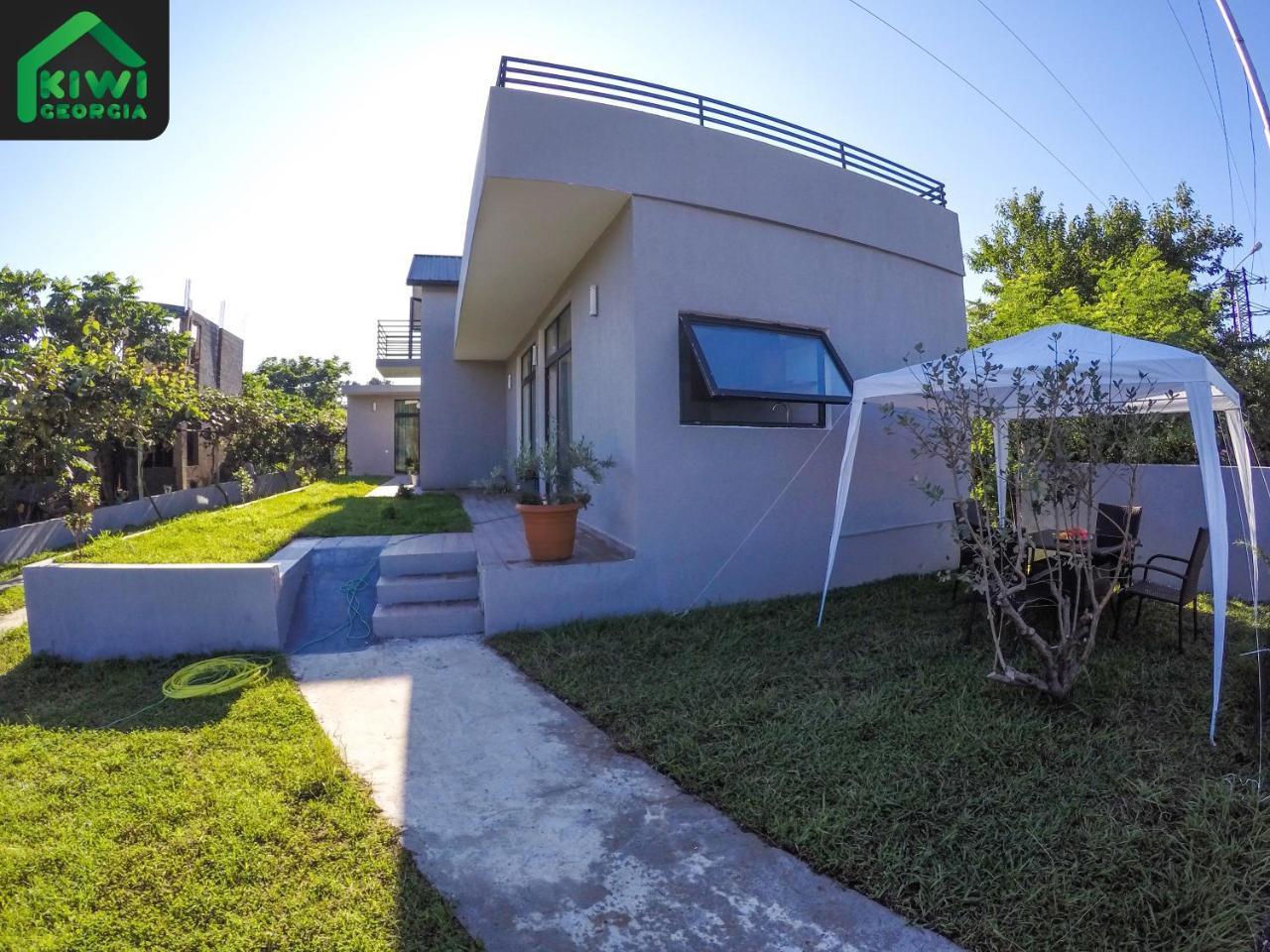 Villa Kiwi Georgia Kobuleti Exterior foto